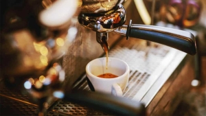 &Kappa;&alpha;&kappa;ά &tau;&alpha; &psi;έ&mu;&alpha;&tau;&alpha;, s4, ep.03: &Epsilon;&pi;&iota;&sigma;&tau;&rho;&omicron;&phi;ή &Pi;&rho;&omicron;ϊό&nu;&tau;&omicron;&sigmaf;