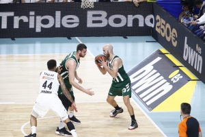 To μακρινό ριμπάουντ, playoffs - 1: The &quot;N&quot; Factor
